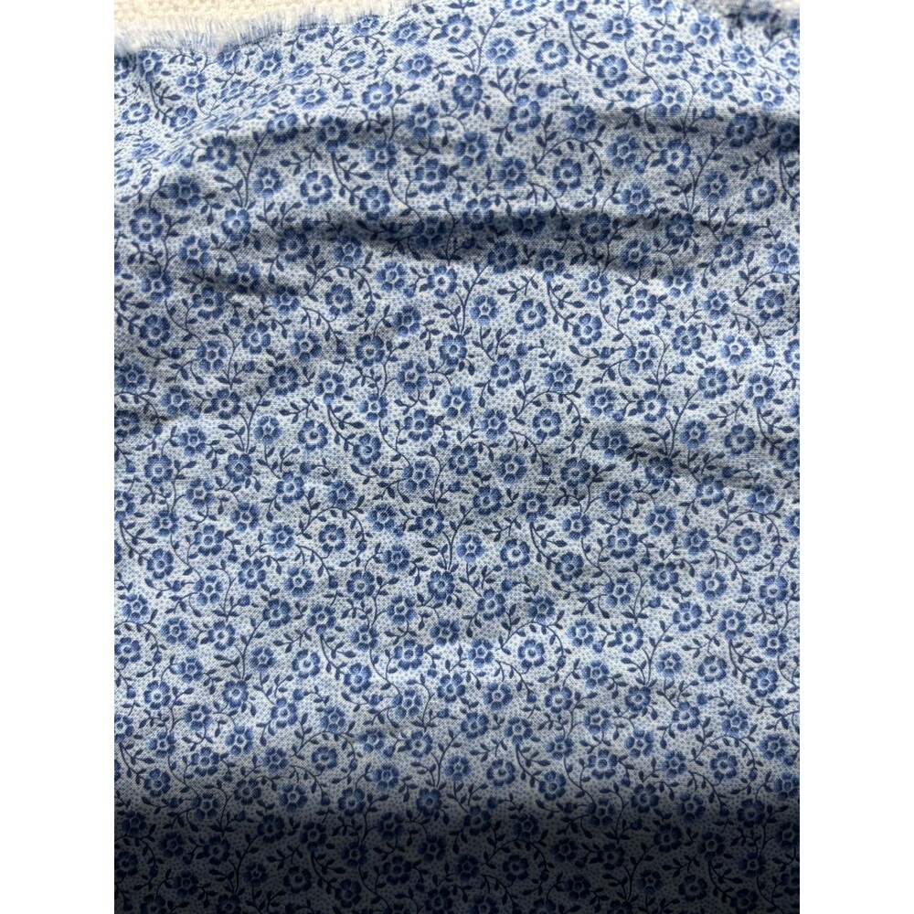 VTG Ditsy Calico Floral Blue on Blue Quilting Fabric 2 yard x 42" Wide Read